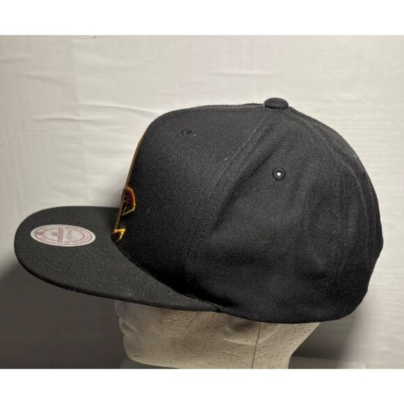 Cleveland Cavaliers Hat Mitchell & Ness NBA Basketball Snapback Cap Black - Picture 3 of 9